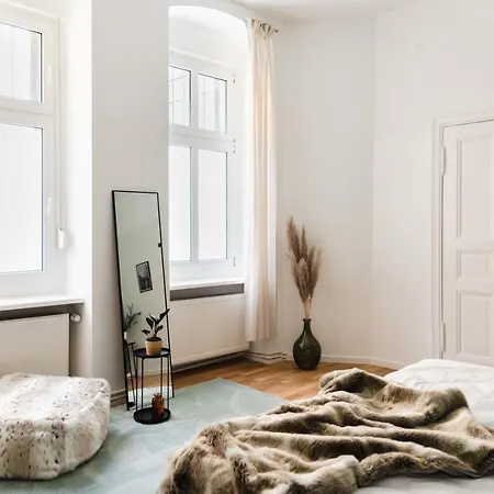 Apartman 165m2 Downtown Family 5br, 3bath, Kids Room, 11min Alexanderplatz