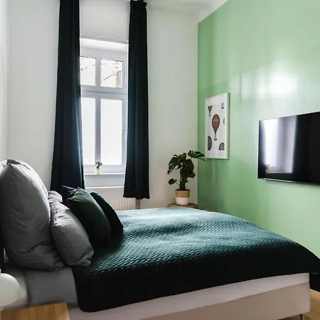 Lejlighed 165m2 Downtown Family 5br, 3bath, Kids Room, 11min Alexanderplatz Berlin