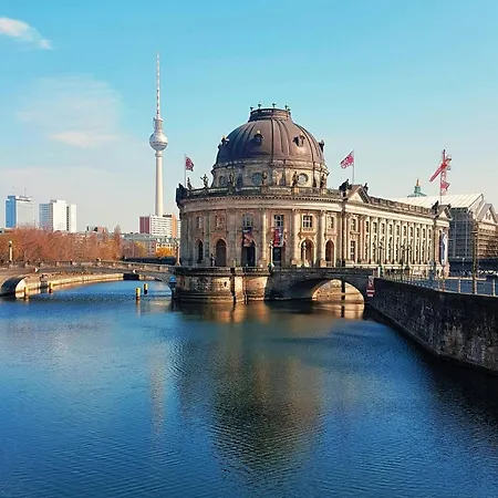 شقة 165m2 Downtown Family 5br, 3bath, Kids Room, 11min Alexanderplatz