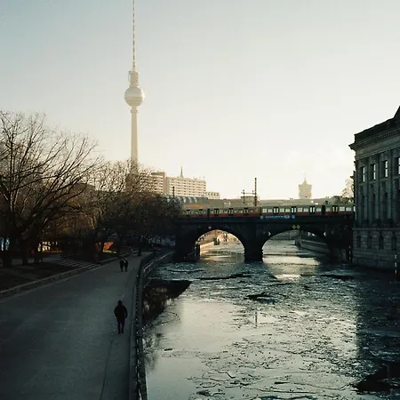 165m2 Downtown Family 5br, 3bath, Kids Room, 11min Alexanderplatz 아파트 *