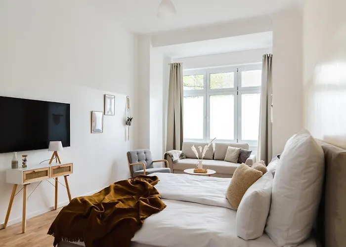 165m2 Downtown Family 5br, 3bath, Kids Room, 11min Alexanderplatz * Berlim