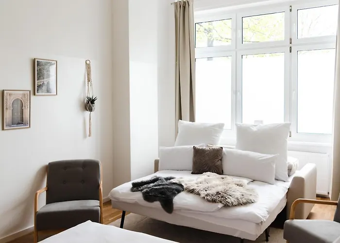 165m2 Downtown Family 5br, 3bath, Kids Room, 11min Alexanderplatz * Berlim