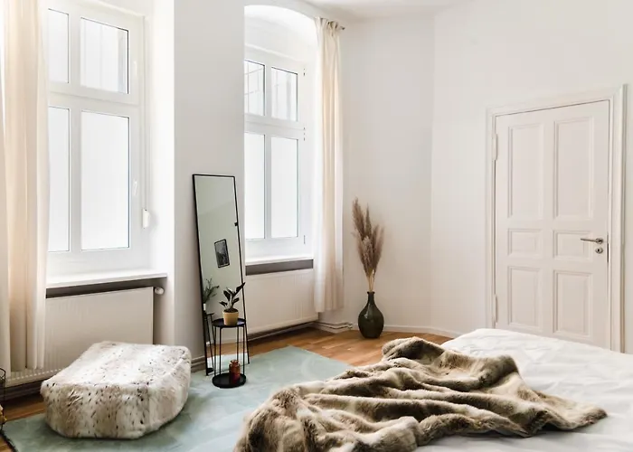 דירה 165m2 Downtown Family 5br, 3bath, Kids Room, 11min Alexanderplatz