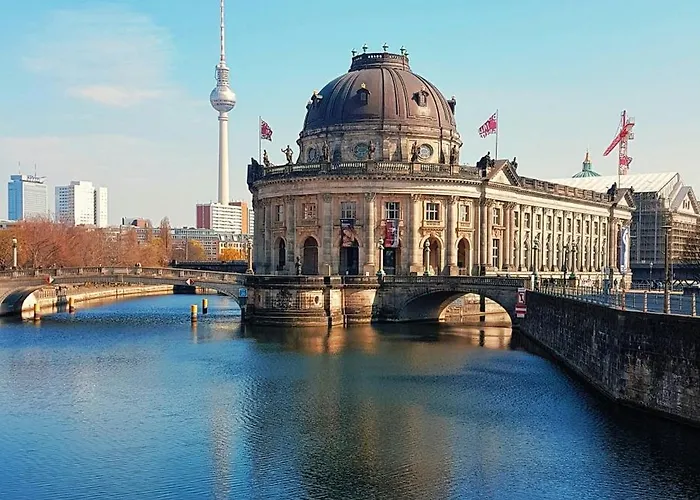 Apartament 165m2 Downtown Family 5br, 3bath, Kids Room, 11min Alexanderplatz