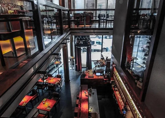 165m2 Downtown Family 5br, 3bath, Kids Room, 11min Alexanderplatz Apartament