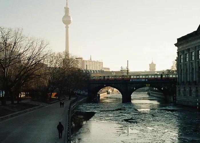 165m2 Downtown Family 5br, 3bath, Kids Room, 11min Alexanderplatz 아파트 *