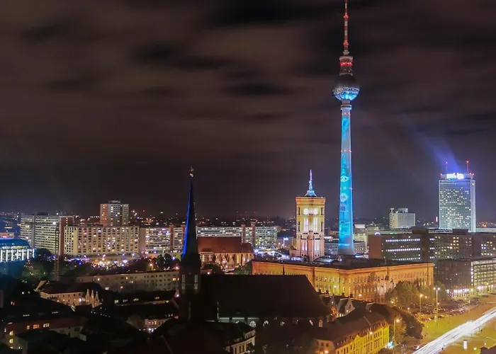 アパート 165m2 Downtown Family 5br, 3bath, Kids Room, 11min Alexanderplatz ベルリン