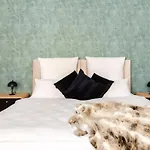 165m2 Downtown Family 5br, 3bath, Kids Room, 11min Alexanderplatz Daire *