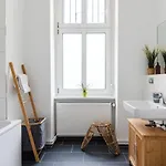 165m2 Downtown Family 5br, 3bath, Kids Room, 11min Alexanderplatz