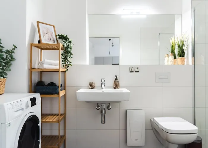 165m2 Downtown Family 5br, 3bath, Kids Room, 11min Alexanderplatz * Berlín